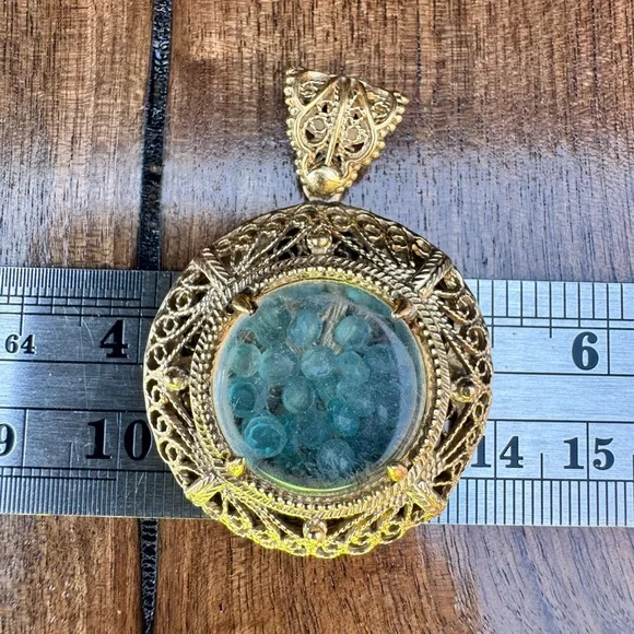Vintage Turkish Gold Filigree Pendant with Apatite Gemstones - Picture 4 of 6